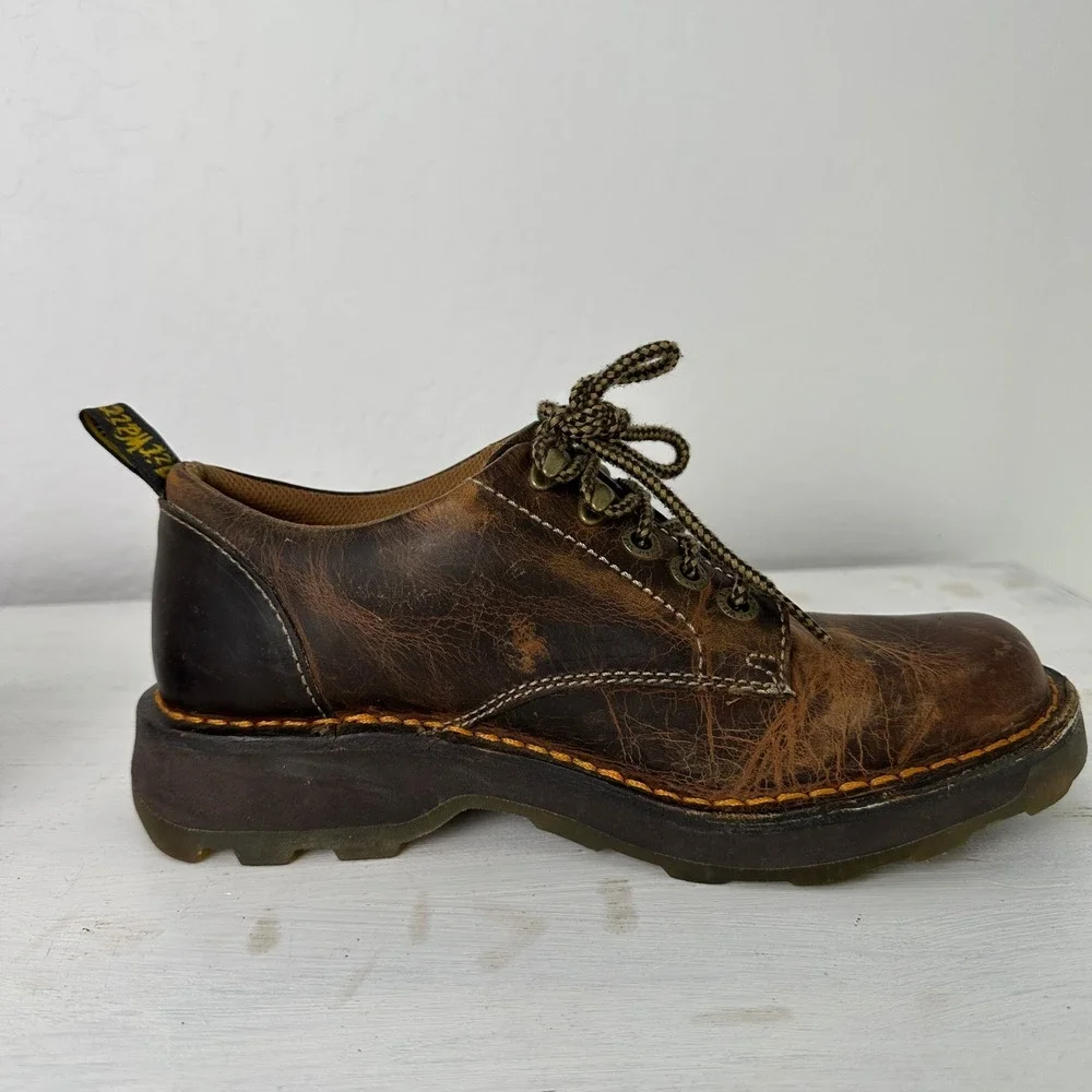 Dr. Martens Shoes Mens 8 Lachlan Brown Distressed Leather Oxford AW004